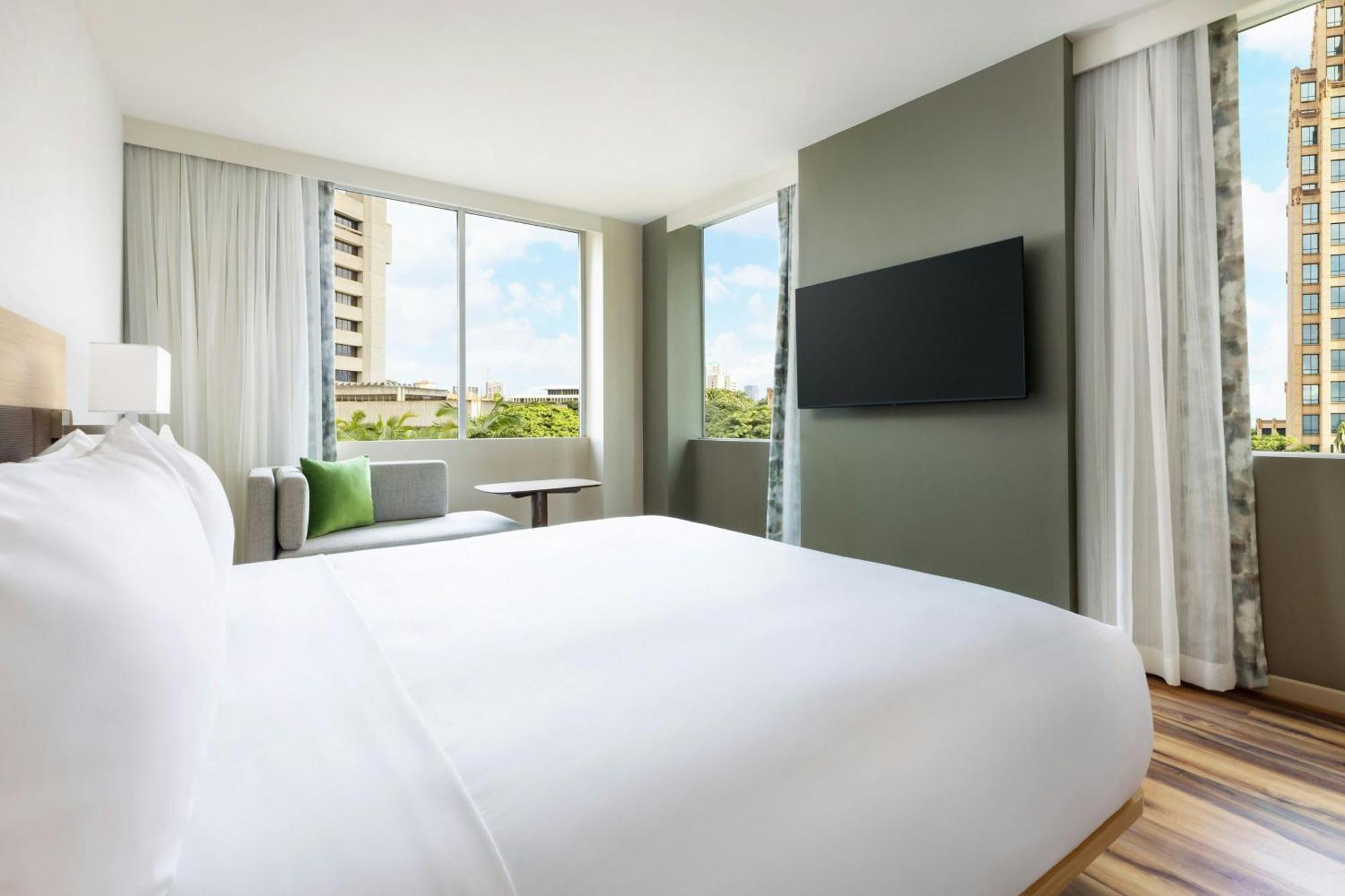 Ac Hotel By Marriott Honolulu Exterior photo