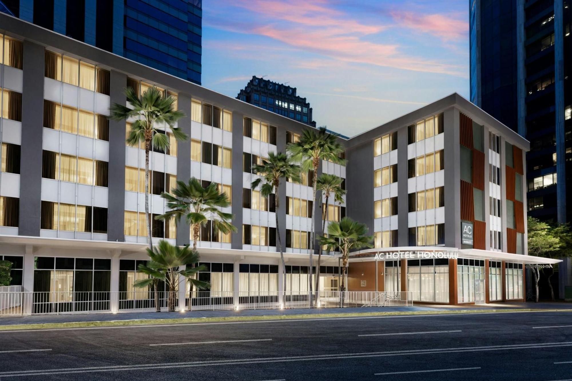 Ac Hotel By Marriott Honolulu Exterior photo