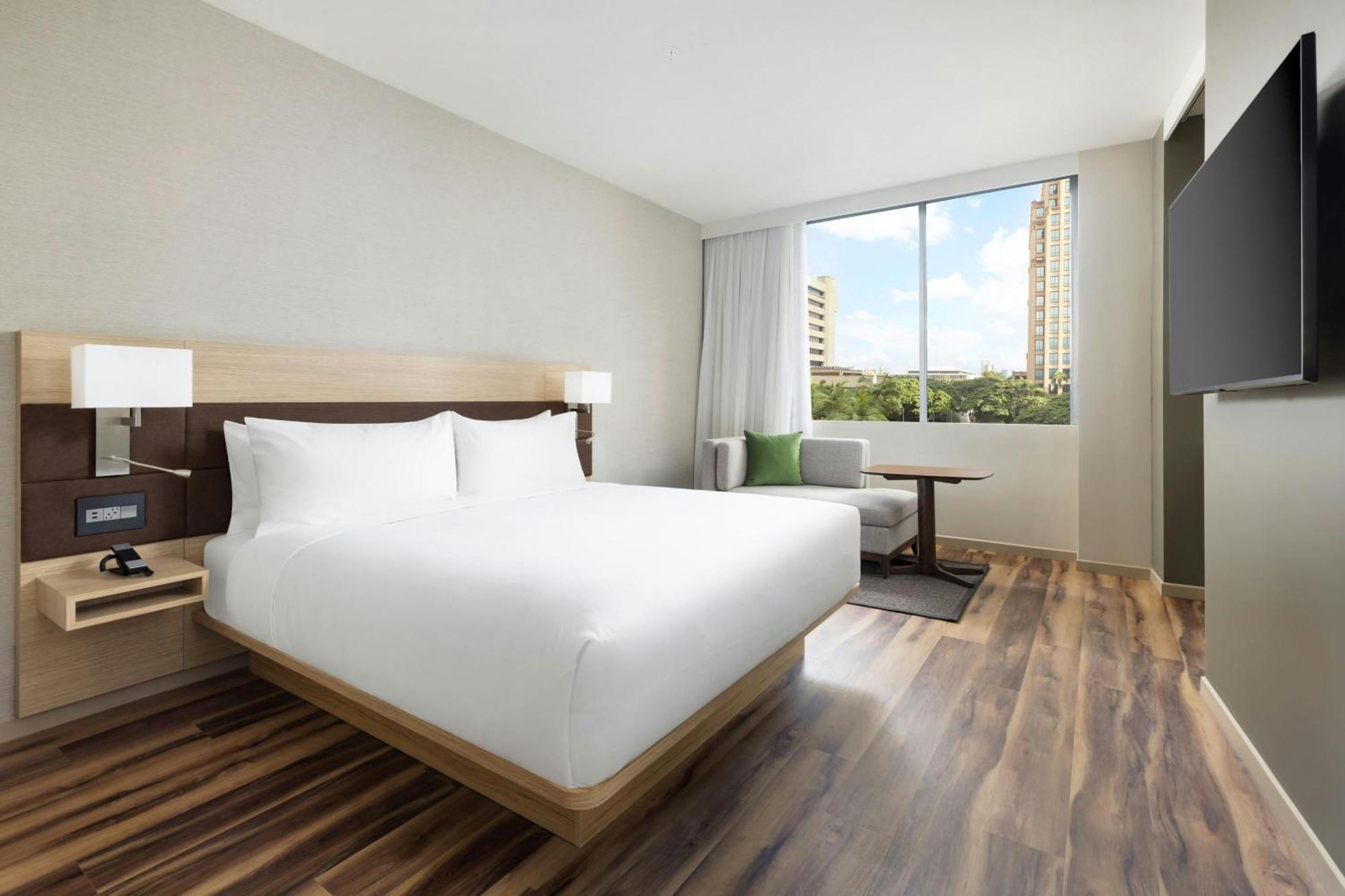 Ac Hotel By Marriott Honolulu Exterior photo